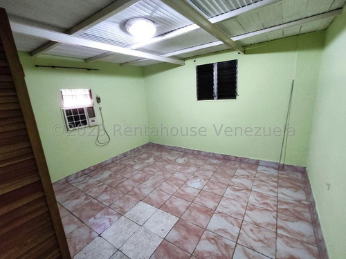Imagen 17 de 24 de Casa En Alquiler En Parroquia Catedral Barquisimeto Lara / Código Flex 23-20748 / Asesor María Gabriela Algarra 0414-5156084
