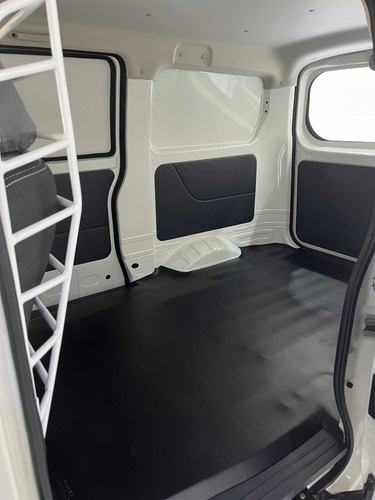Imagen 10 de 18 de Changan M201 Cargo Van