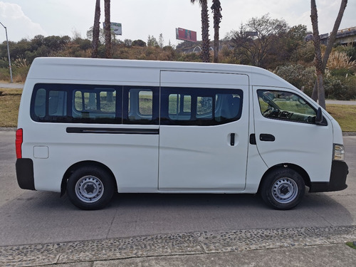 Imagen 4 de 13 de Nissan Urvan 2019 Ventanas Amplia