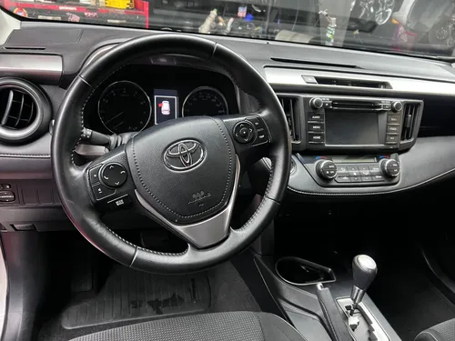 Rav4,automática,sonruff,mantenimiento Distoyota,único Dueño