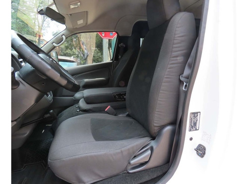 Imagen 4 de 9 de Nissan Urvan Nv350 Panel Ventanas 2021 Blanca