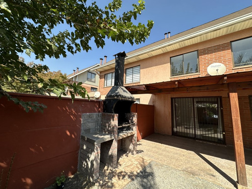 Casa En Arrienda 4 Dormitorios Santa Rosa De Huechuraba