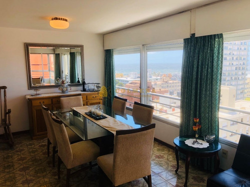 Hermosa Vista En Apartamento De Dos Dormitorios!- Ref: 2387