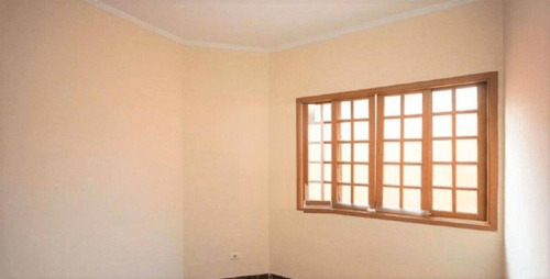 Vendo Casa Assobradada Com Planta Moderna, Com Iluminação Natural, Arejada E Aceita Financiamento Bancário.