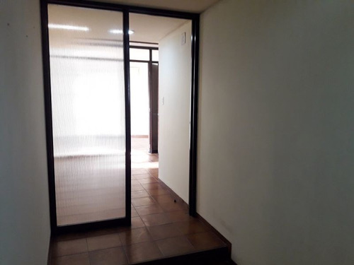 Imagen 2 de 8 de 54 E/11 Y 12 - Oficina/consultorio- Baum Propiedades