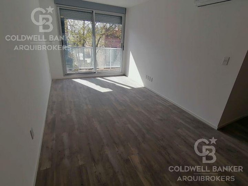 Apartamento De 2 Dormitorios En Venta En Centro