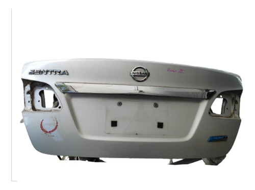 Tapa Cajuela Nissan Sentra 2013-19 Original Gris