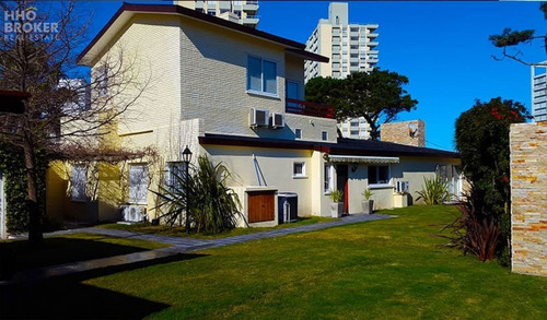 Imagen 17 de 28 de Hermosa Casa En Punta Del Este. Cerca Del Mar. Sólida Construcción. - Punta Del Este Mansa
