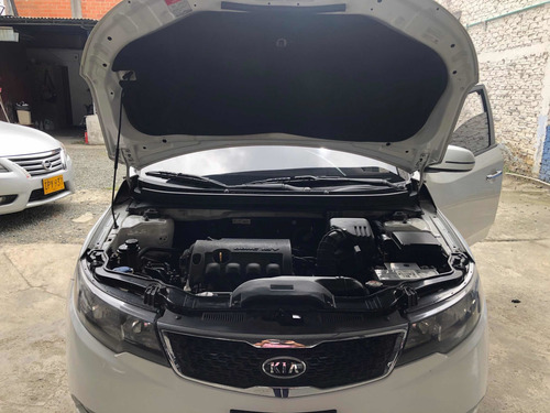Kia Cerato Forte 2013 1.6 Hb