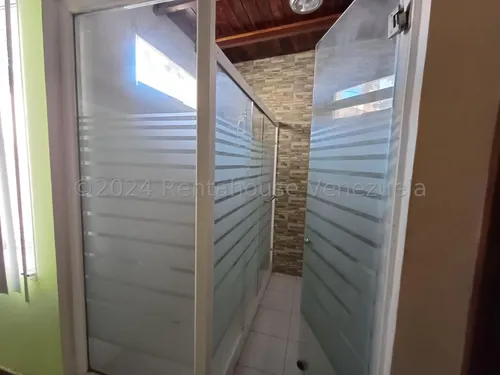 *jl/oportunidad De Negocio Galpón Cerrado 1 Abierto, 2 Casas Local Y Mas En Venta Barquisimeto, Centro Lara, Venezuela/ José López # 24-15926 / 920 M²