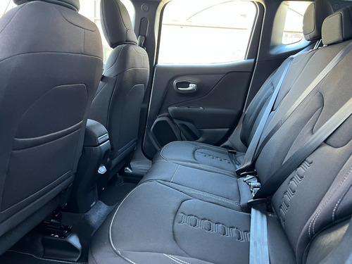Imagen 13 de 14 de Jeep Renegade 2023 1.8 Sport At Plus