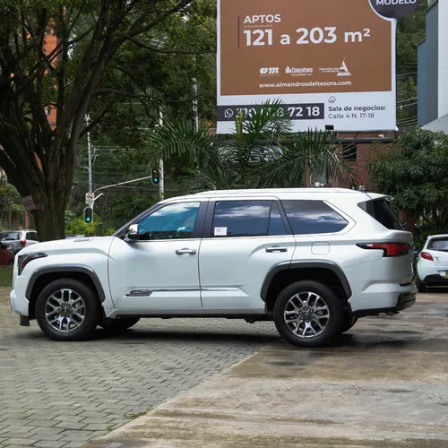 Toyota Sequoia 3.5 V6 Capstone