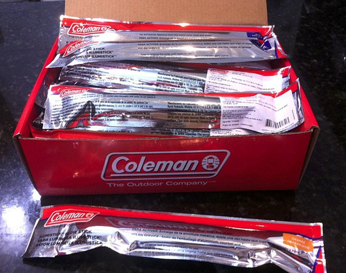 Bastão Luz Química Coleman Ilumistick Light Stick Cores Div.