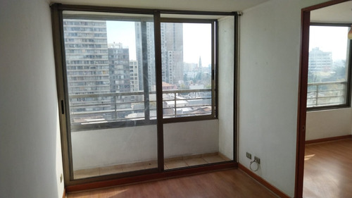 Depto 1 Dormitorio En Lord Cochrane 625 / Metro Toesca