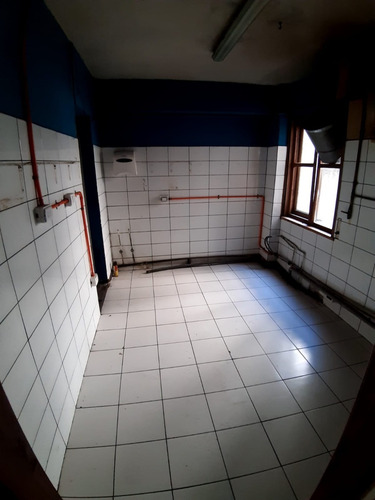 Imagen 6 de 13 de Potencial Local Cercano Metro Salvador
