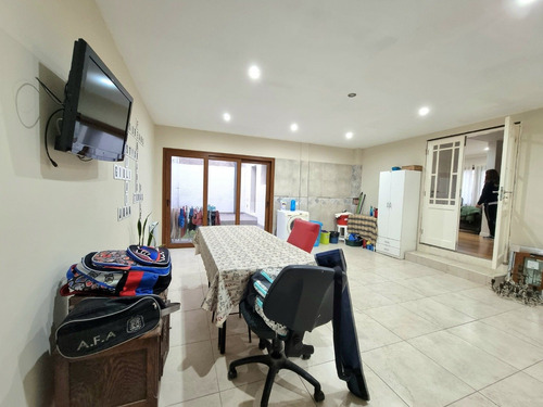 Imagen 11 de 20 de Chalet Cuatro Ambientes