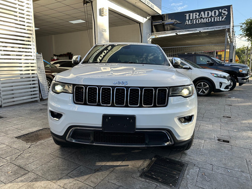 Jeep Grand Cherokee 5.7 Limited Lujo 4x4 At