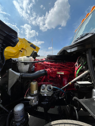 Freightliner Cascadia Volteo De 14 Mts Con Motor Cummins Isx