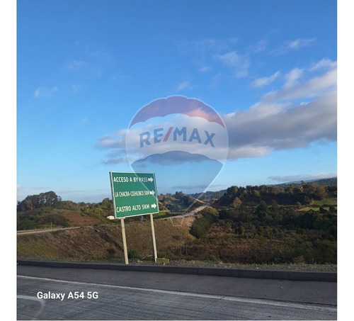 Venta De Terreno Con Cabañas En Castro