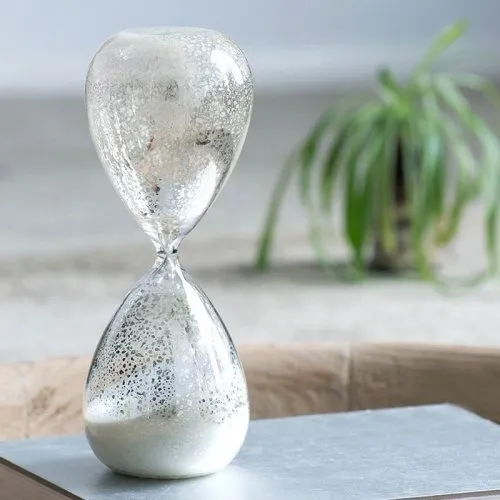 Reloj de arena moderno sale