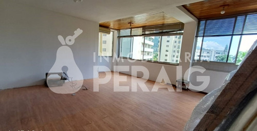 Venta Apartamento Ph En El Pedregal, De La Castellana