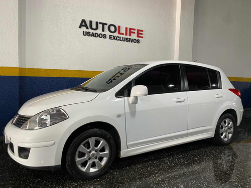 Nissan Tiida 1.8 Visia 5 p