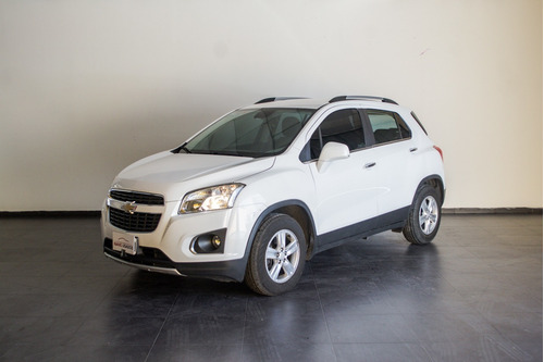 Imagen 4 de 18 de Chevrolet Tracker 2015 1.8 Ltz Fwd Mt 140cv Pfa