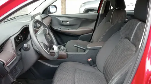 Toyota Yaris 4p Sedán S L4/1.5 Aut