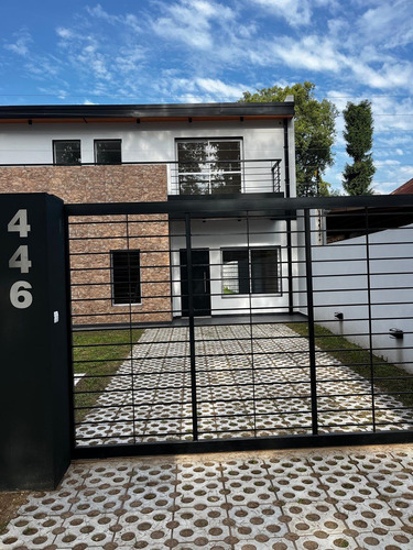 Casa Dúplex En Venta En Parque Leloir, Ituzaingó, G.b.a. Zona Oeste