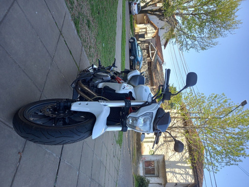 Imagen 3 de 10 de Benelli Tnt 300