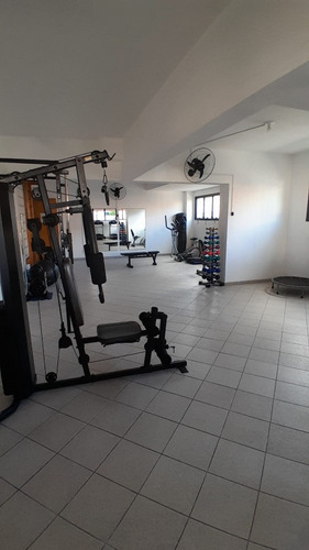 Apartamento Com 2 Quartos +dp E Garagem Fechada.