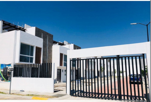 Imagen 3 de 14 de Casa En Venta Con Roof Garden En Corregidora Querétaro