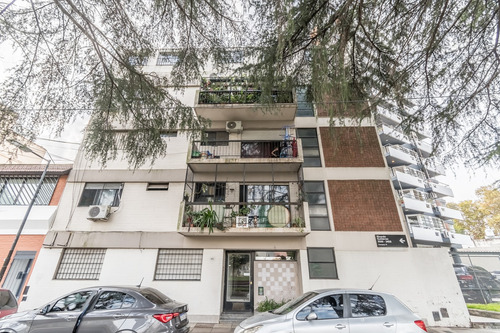Departamento Tres Ambientes Villa Del Parque Planta Baja A La Calle Con Patio Cerrado
