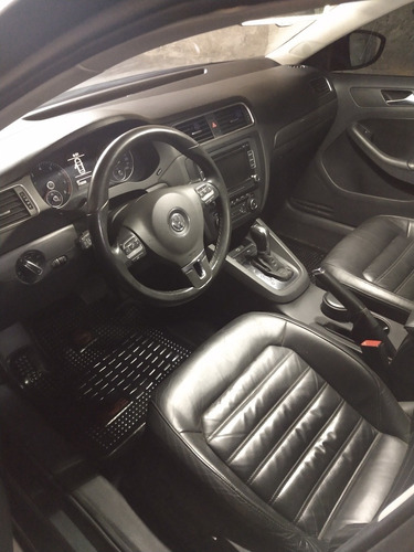 Volkswagen Vento 2.0 Sportline Tsi 200cv Dsg 2011