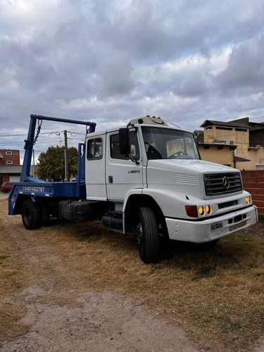 Imagen 8 de 9 de Mercedes Benz 1218