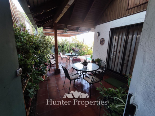 Amplia Casa En Venta 6d-4b, Piscina Con Jardín En Las Condes