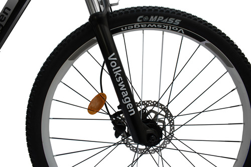 Mountain bike Volkswagen Highline R29 19.5 27v frenos de disco hidráulico cambios Shimano Altus color negro con pie de apoyo