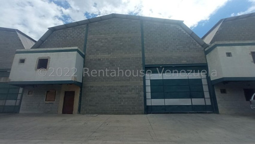 Imagen 13 de 30 de Alquiler De Galpón En Zona Industrial 2 #23-8286 Evelyn Yepez 04149511144