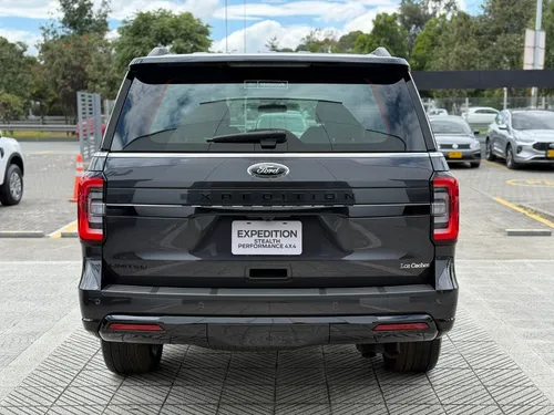 Ford Expedition Limited Stealth Performance 4x4 2024