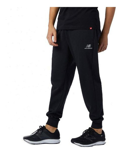 Imagen 1 de 5 de Pantalon Jogging New Balance Essentials Sweatp Negro Mujer