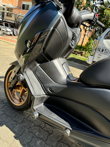Yamaha Xmax 2023
