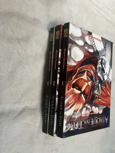 Manga Ataque Dos Titãs Shingeki No Kyojin Box 3 Vols 1 2 E 3 (Usado)