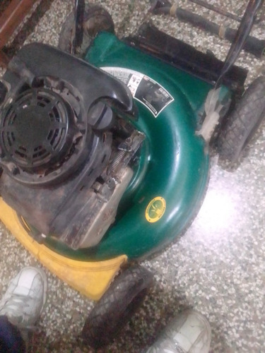 Podadora De Grama Yard-man Con Motor 6.0 Hp Brigge Stratton (Usado)