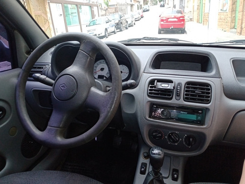 Renault Clio 2007 1.0 16v Authentique Hi-flex 3p
