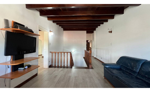 Casa De 780m2 Venta En Lomas De La Trinidad