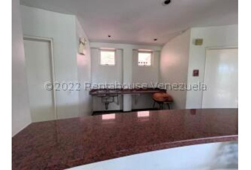 Imagen 6 de 20 de #22-27984 Estupendo, Amplio Y Comodo Apartamento Ubicado En Los Pomelos