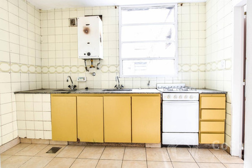 Venta Departamento 2 Dormitorios Con Cochera Retasado