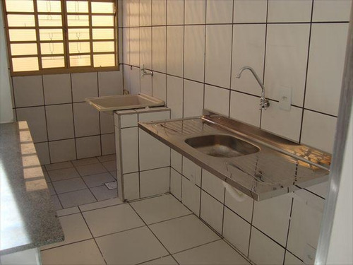 Imagem 5 de 8 de Apartamento - Ap048
