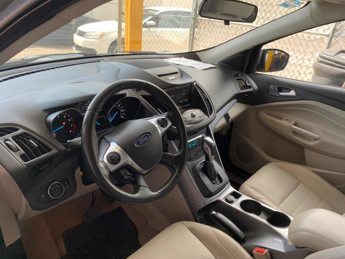 Imagen 8 de 9 de Ford Escape 2014