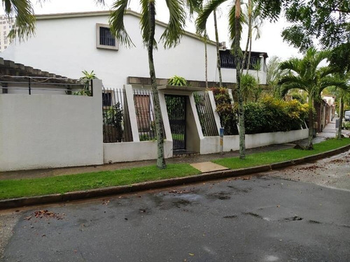 Imagen 1 de 11 de Casa En Venta En El Bosque C134823 Listeh Varela Tlf-0414-4183728